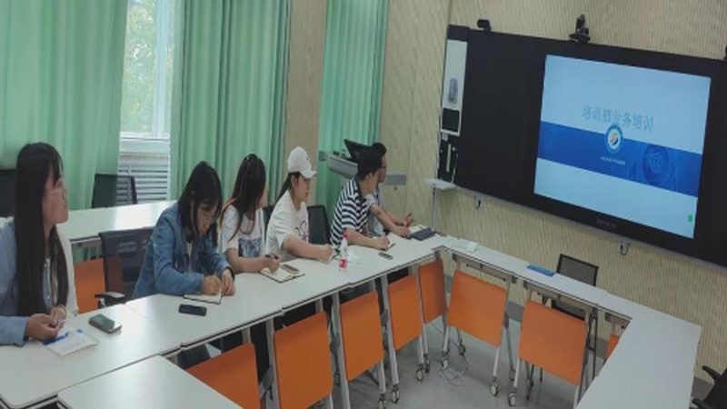 成人高考历年分数线揭秘：变化背后的趋势与应对